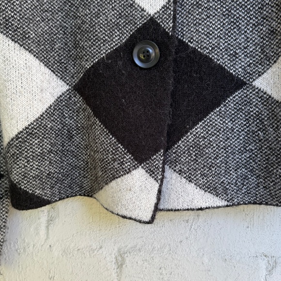 Cynthia Rowley Black/White Argyle Cardigan w Removable Faux Fur Collar Medium - Picture 4 of 12